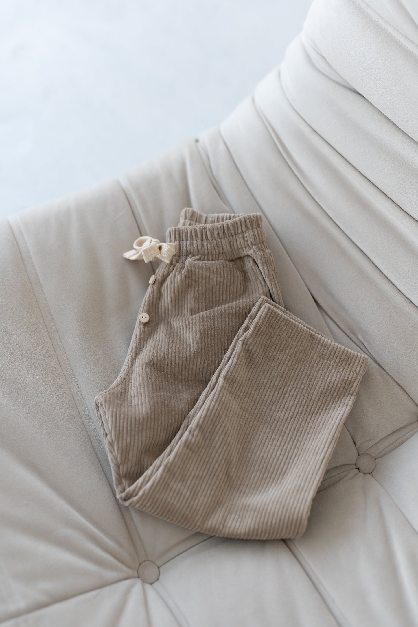 Spodnie sztruksowe OATMEAL w stylu loose fit