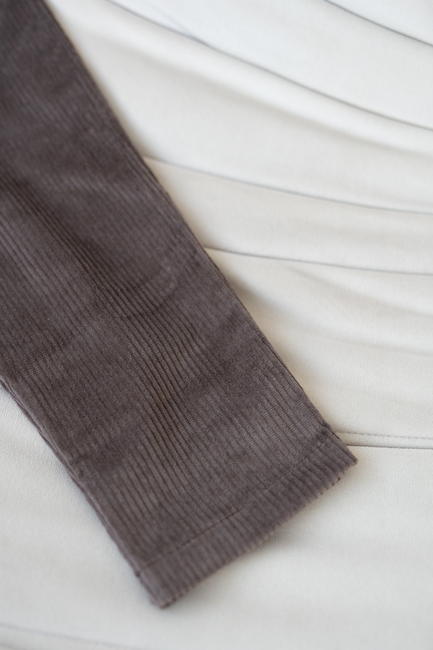 ESPRESSO Cordhose in lockerer Passform