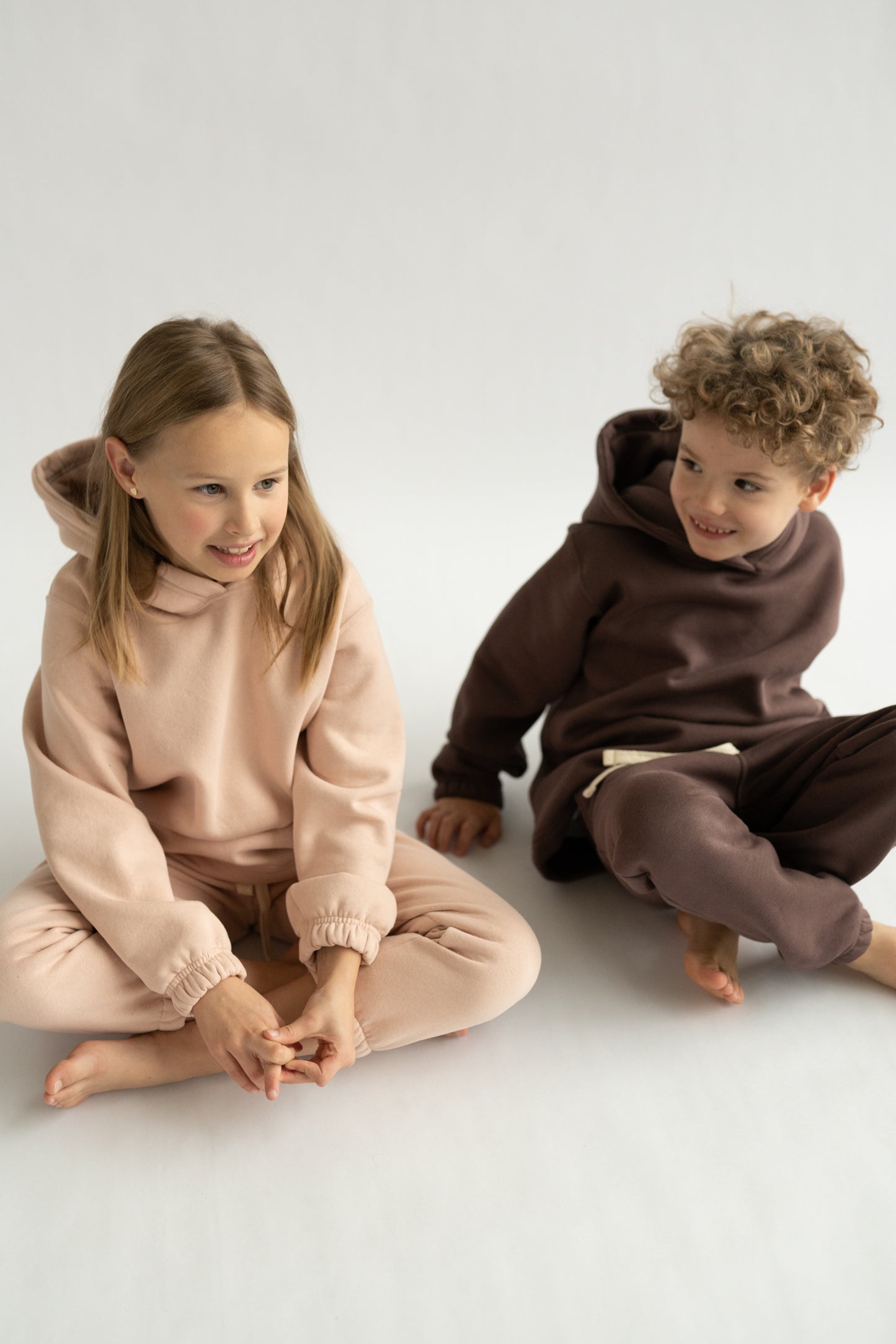 Bluza z kapturem KASZTANOWY