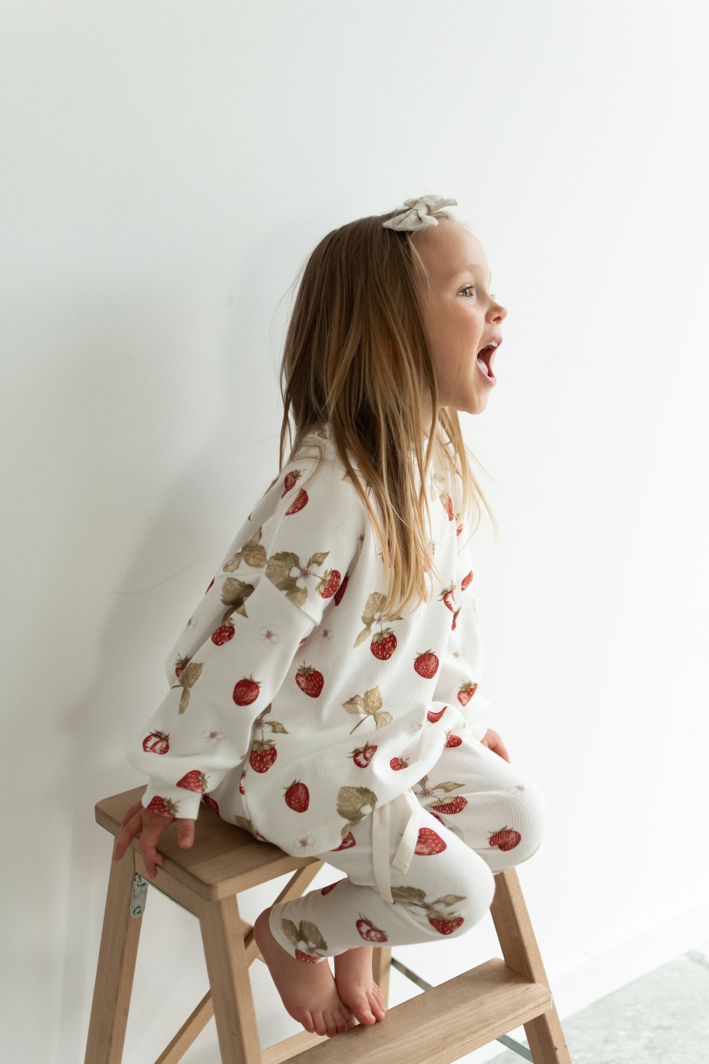 Bluza oversize TRUSKAWKI