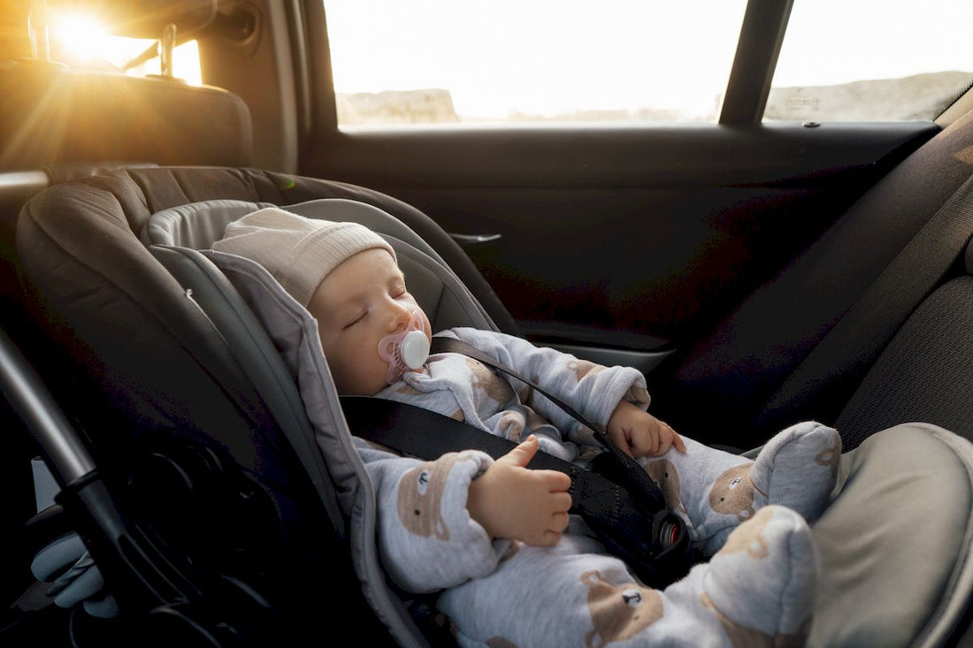 Cienkie warstwy dziecięce BlissBaby przydatne podczas jazdy samochodem