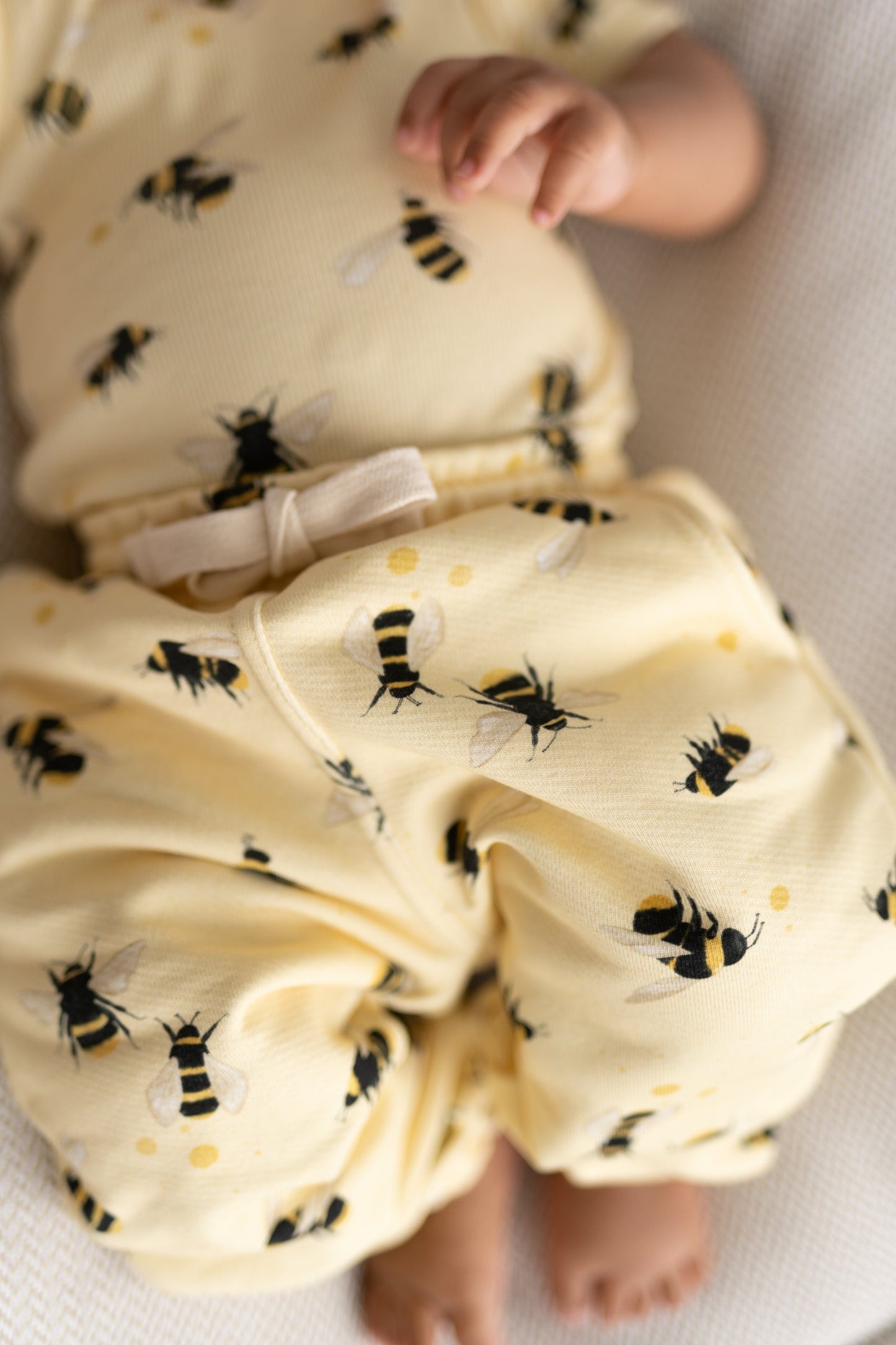Spodnie dresowe BEES