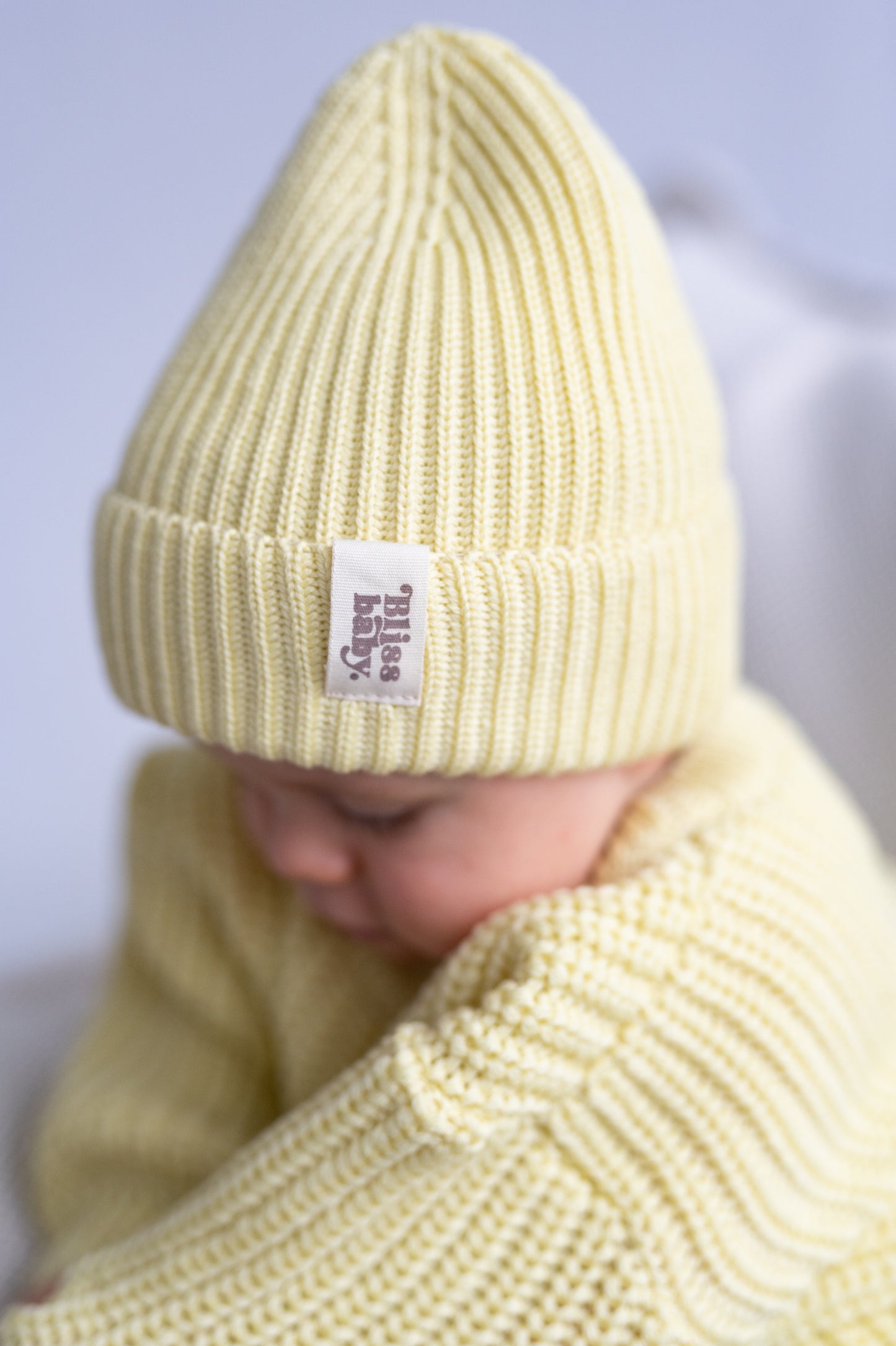 Czapka merino KANARKOWA