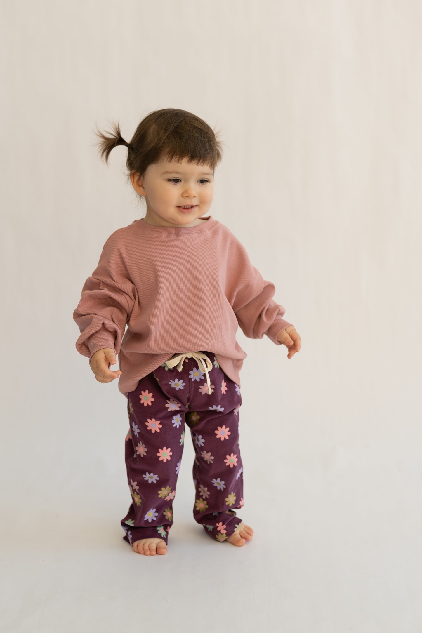 Spodnie sztruksowe Floral Plum w stylu baggy