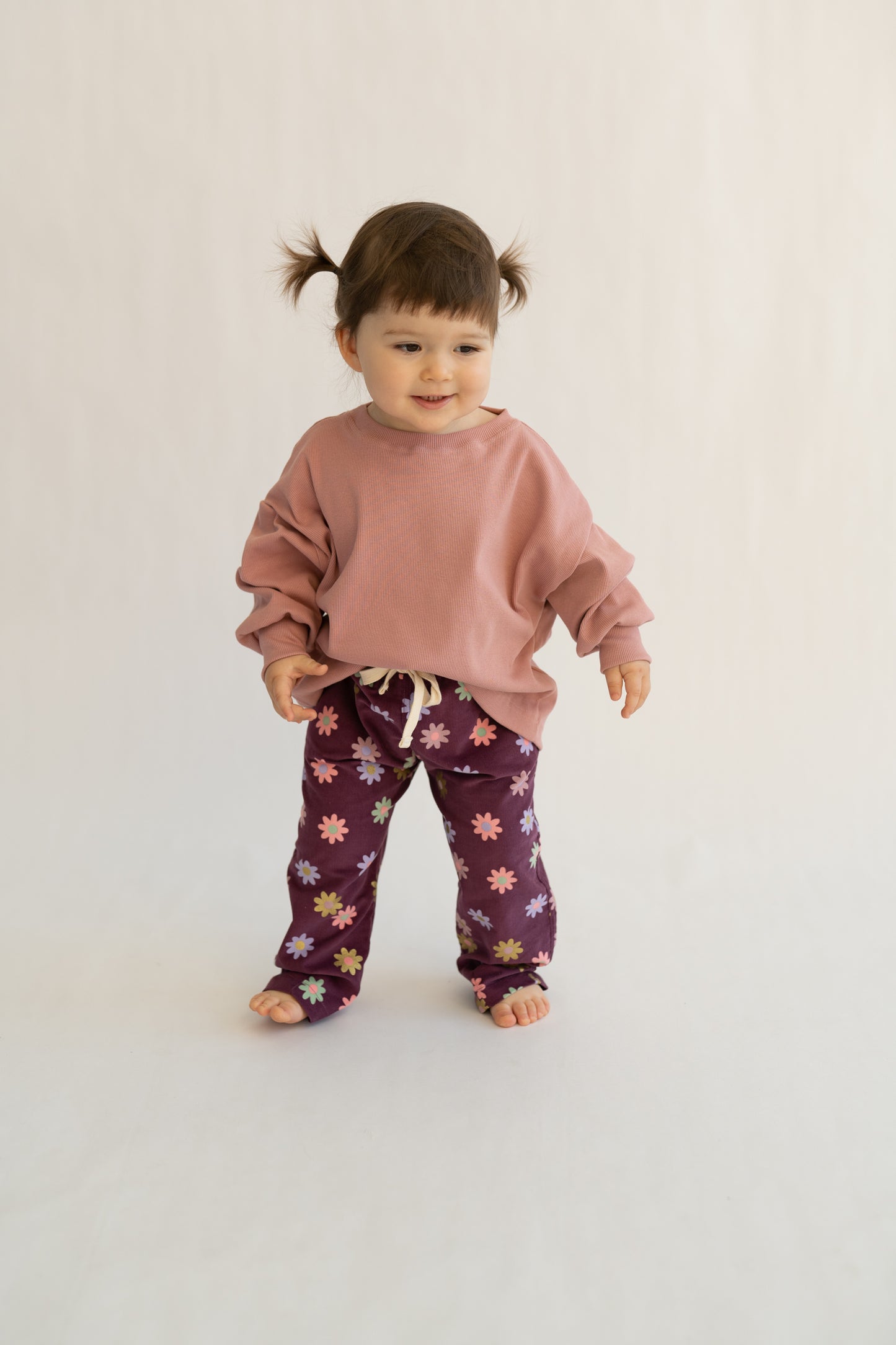 Spodnie sztruksowe Floral Plum w stylu baggy