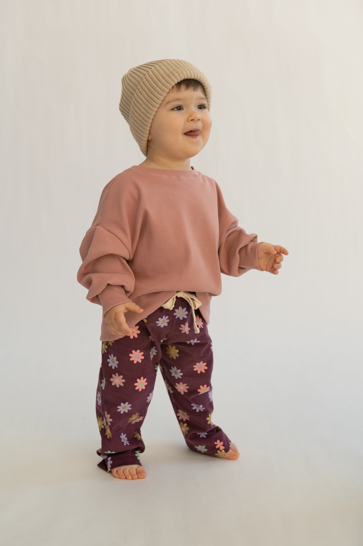 Spodnie sztruksowe Floral Plum w stylu baggy