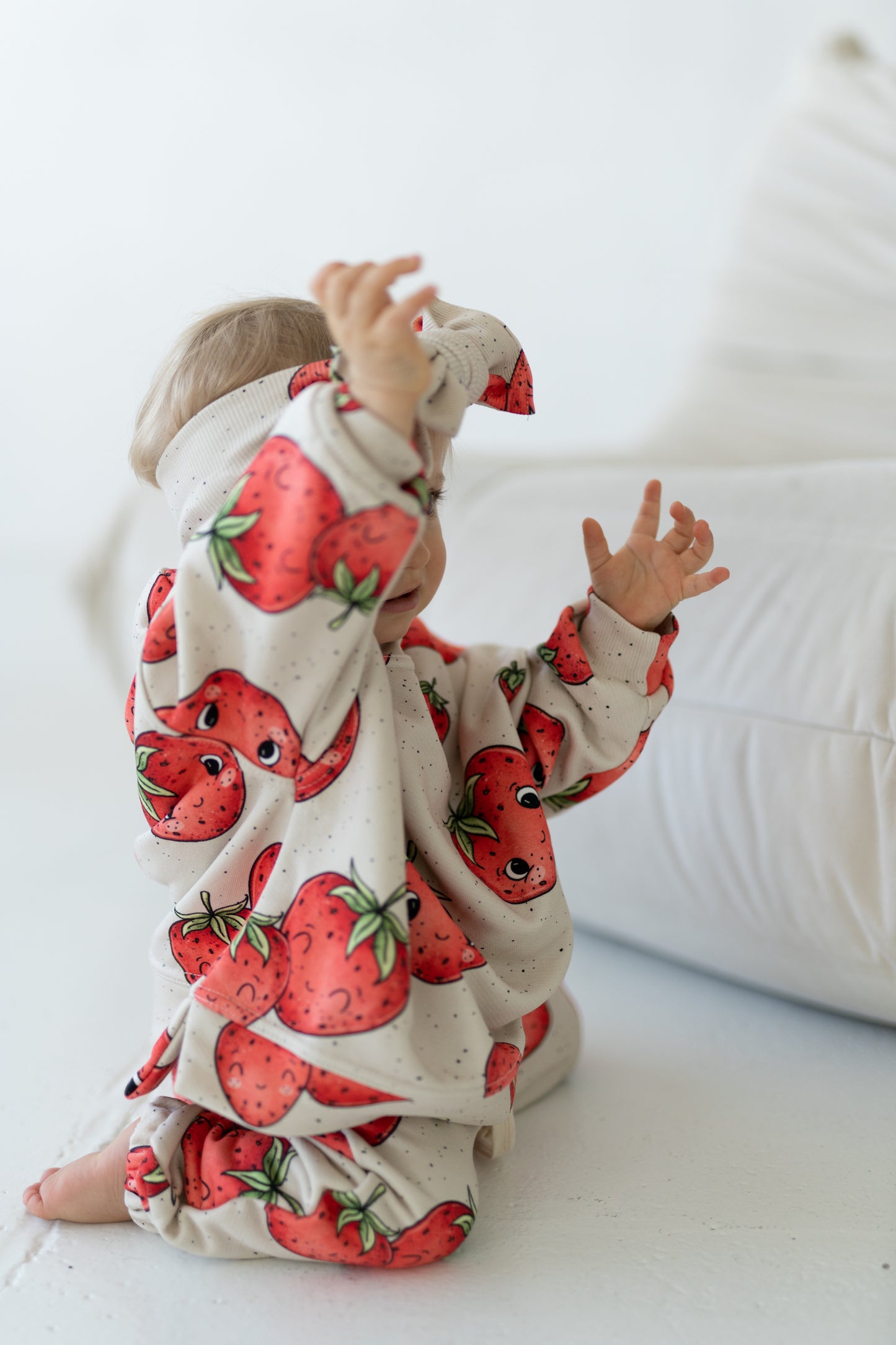 Bluza oversize STRAWBERRIES