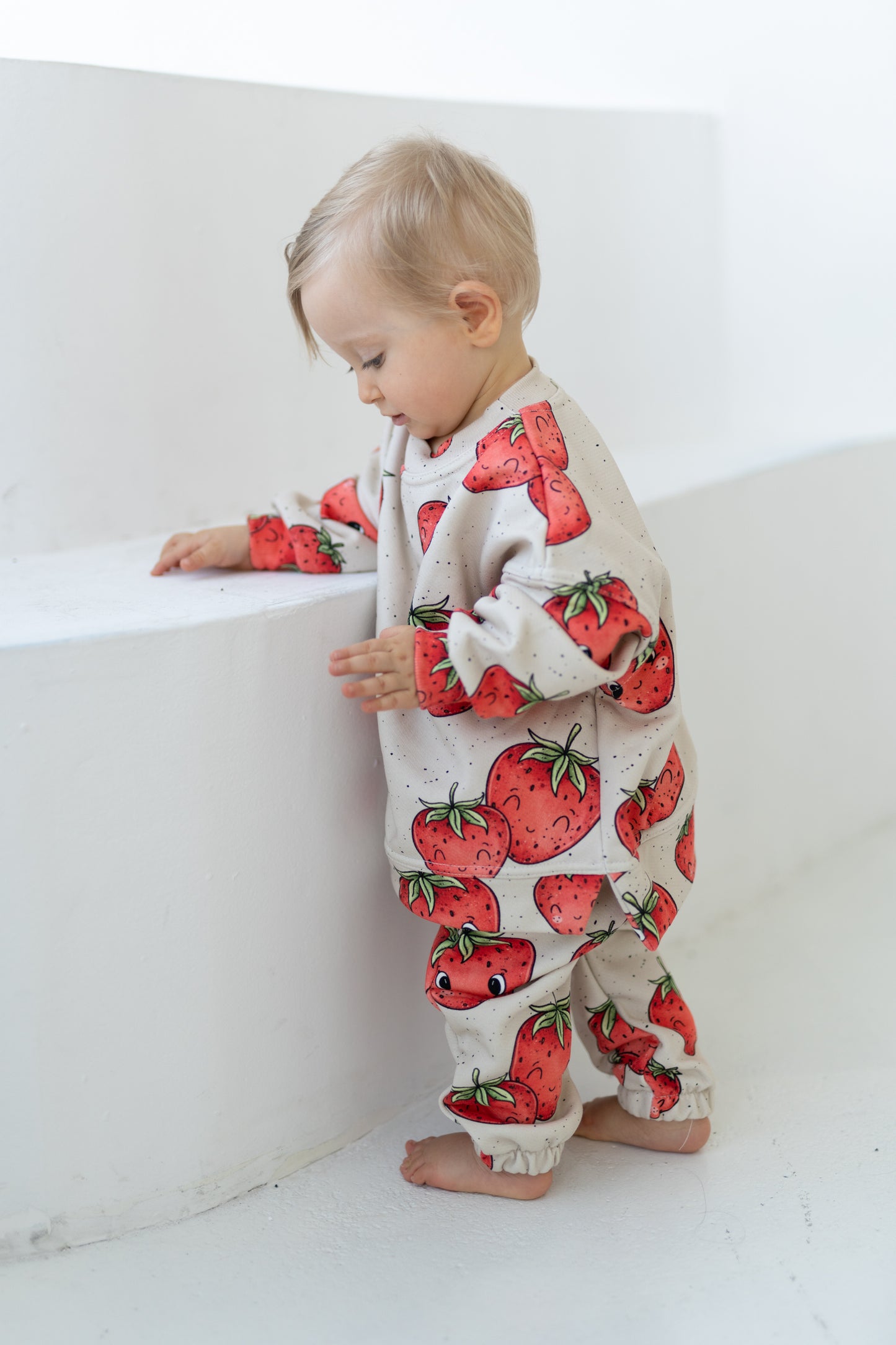 Bluza oversize STRAWBERRIES