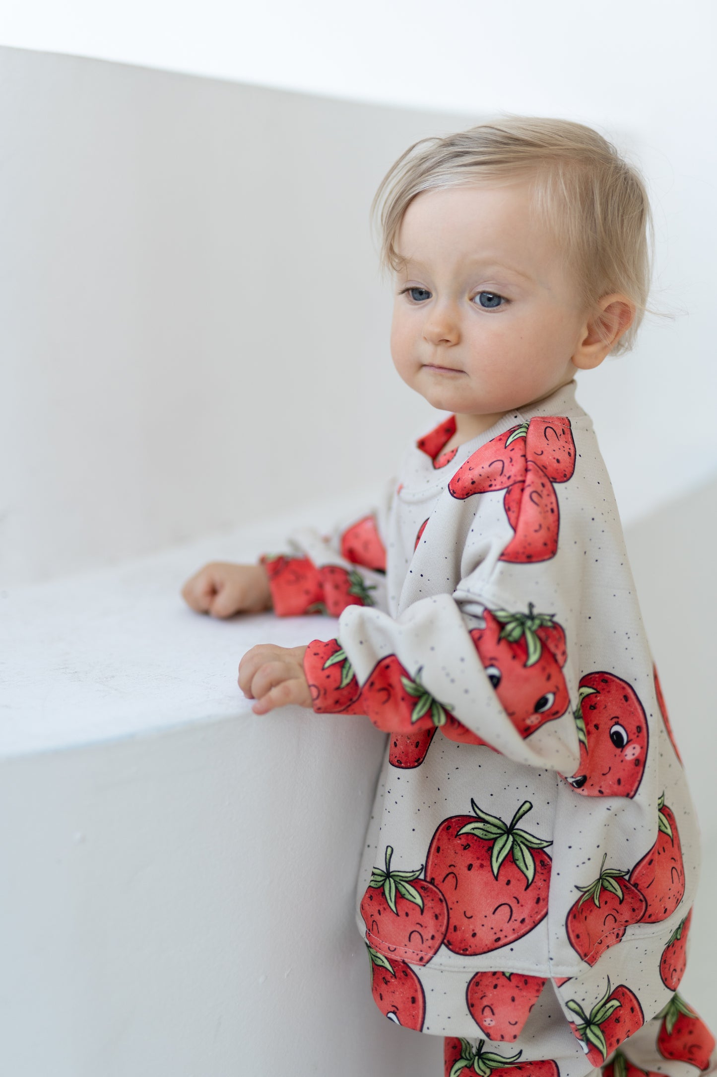 Bluza oversize STRAWBERRIES