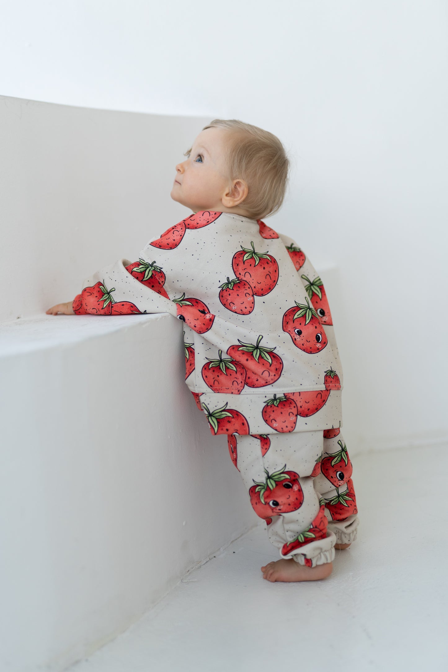 Bluza oversize STRAWBERRIES