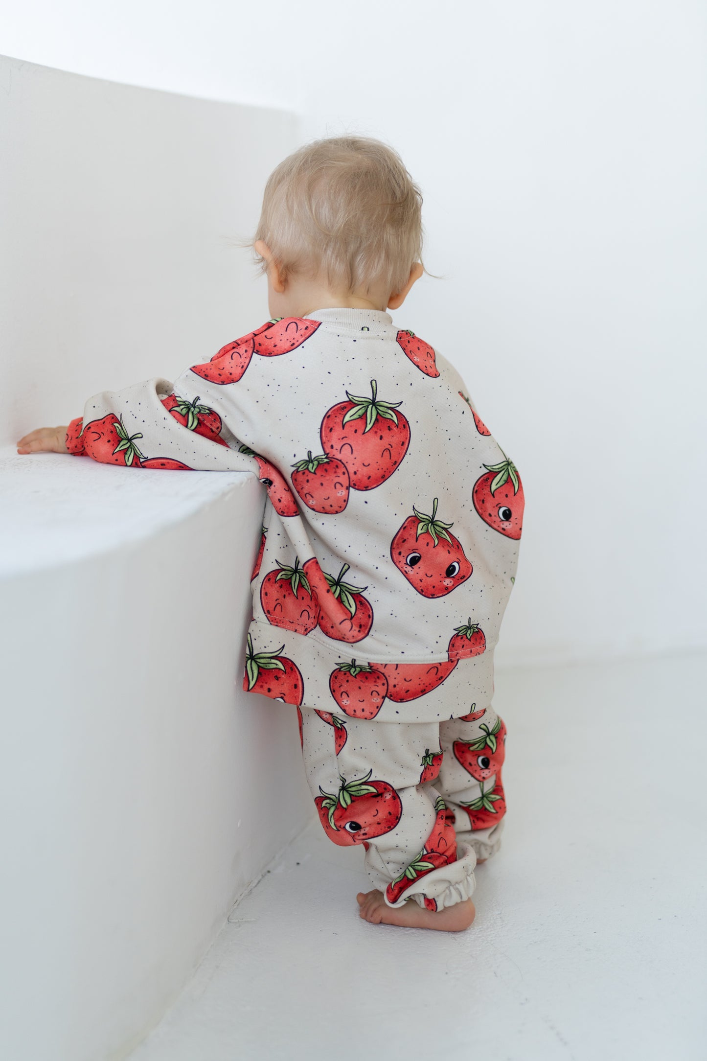 Bluza oversize STRAWBERRIES