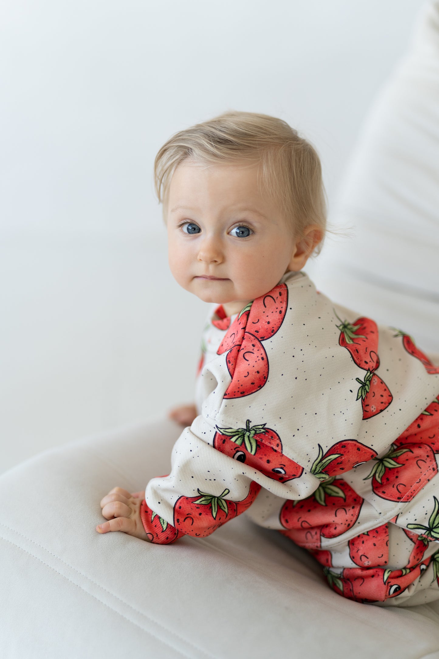 Bluza oversize STRAWBERRIES