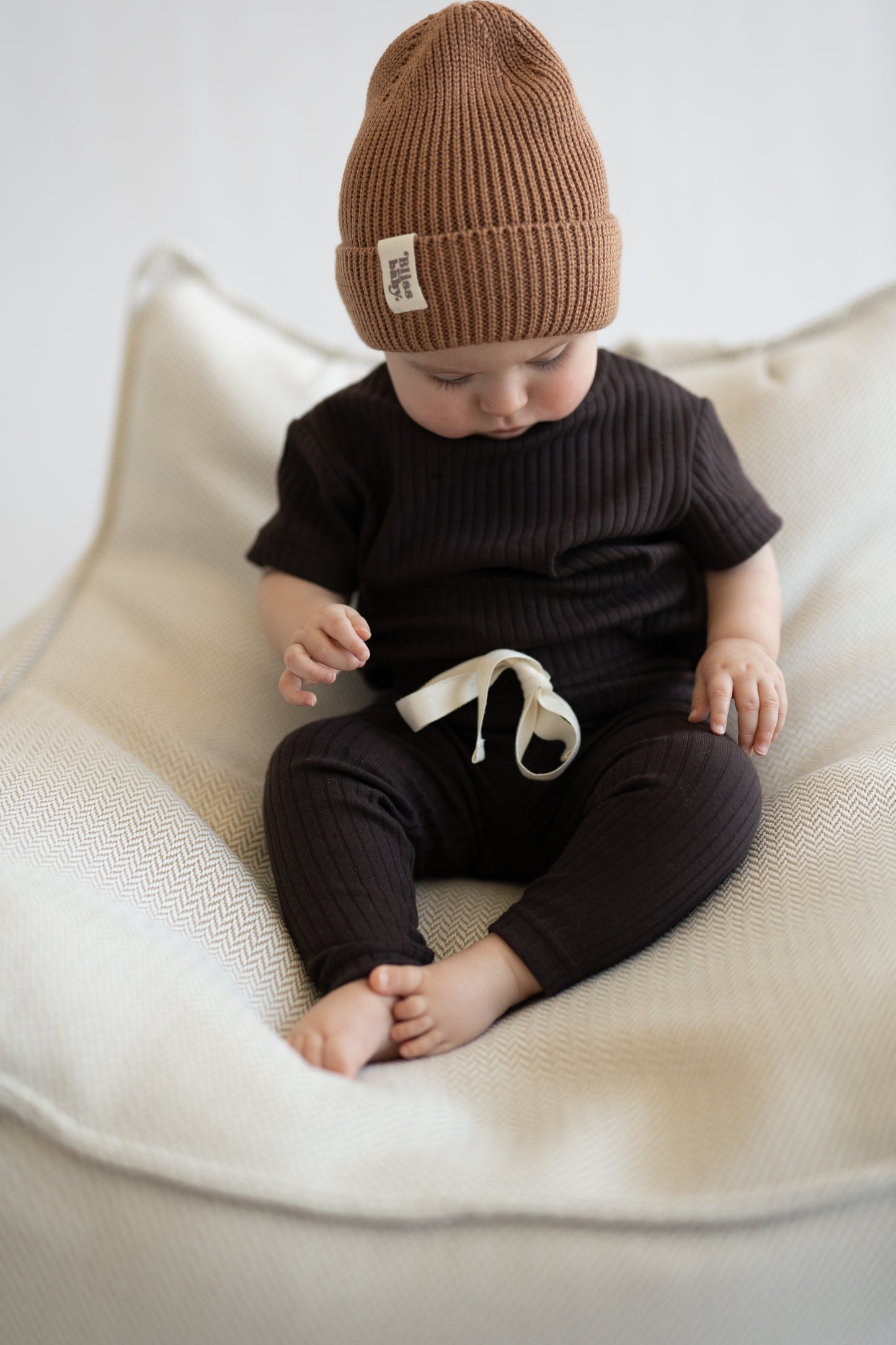 T-shirt DARK CHOCOLATE  w kroju klasycznym