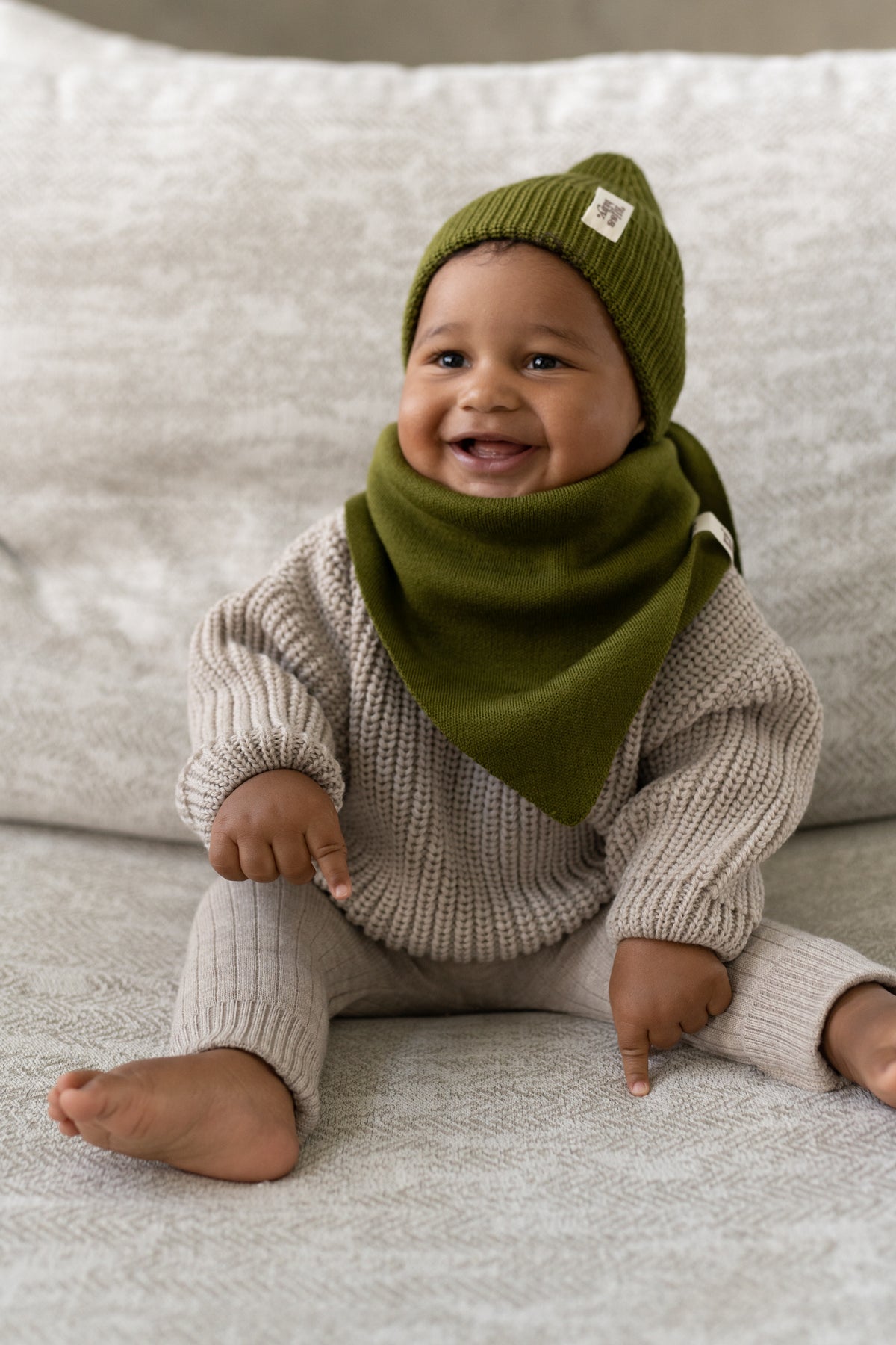 Czapka merino OLIVE