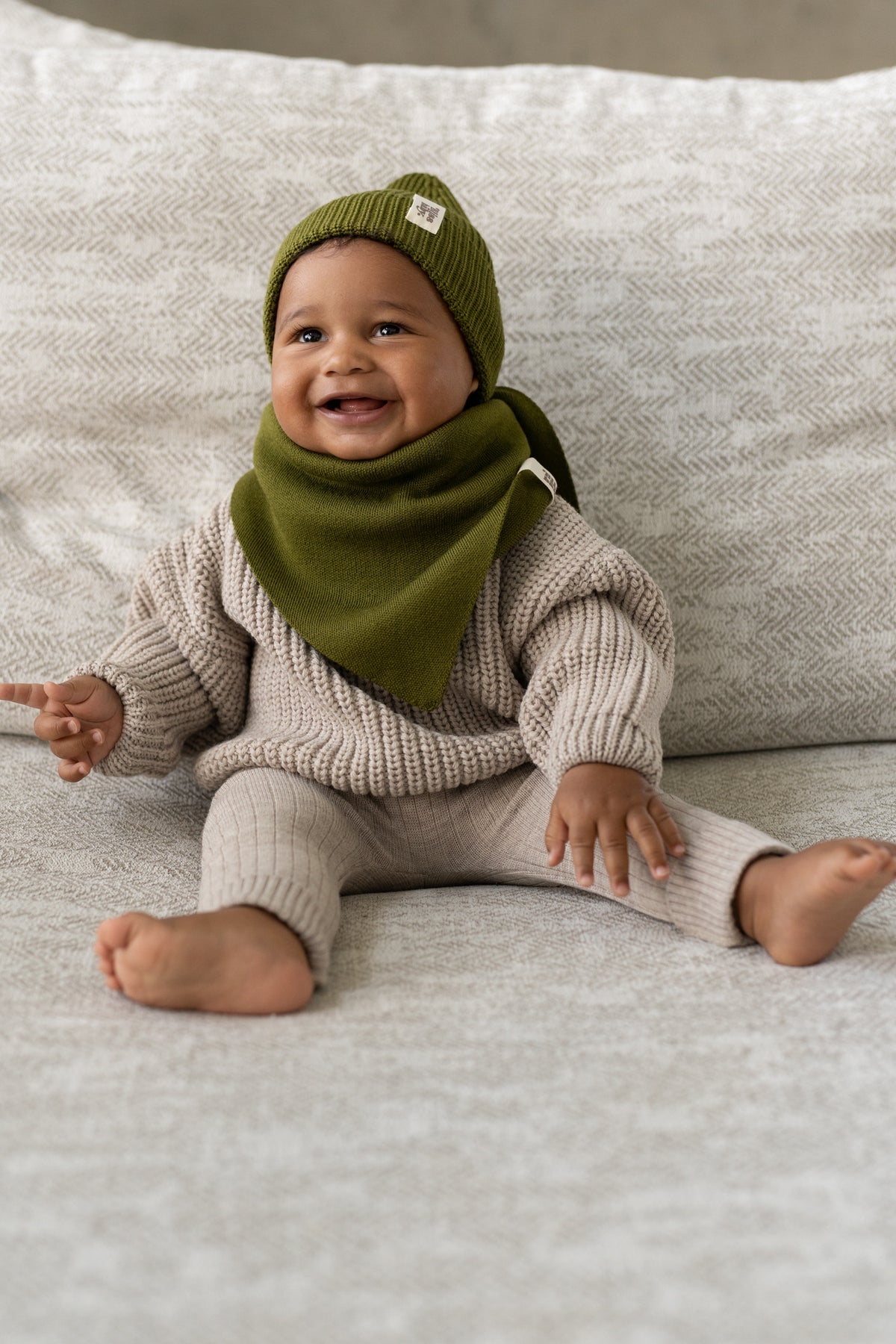 Czapka merino OLIVE