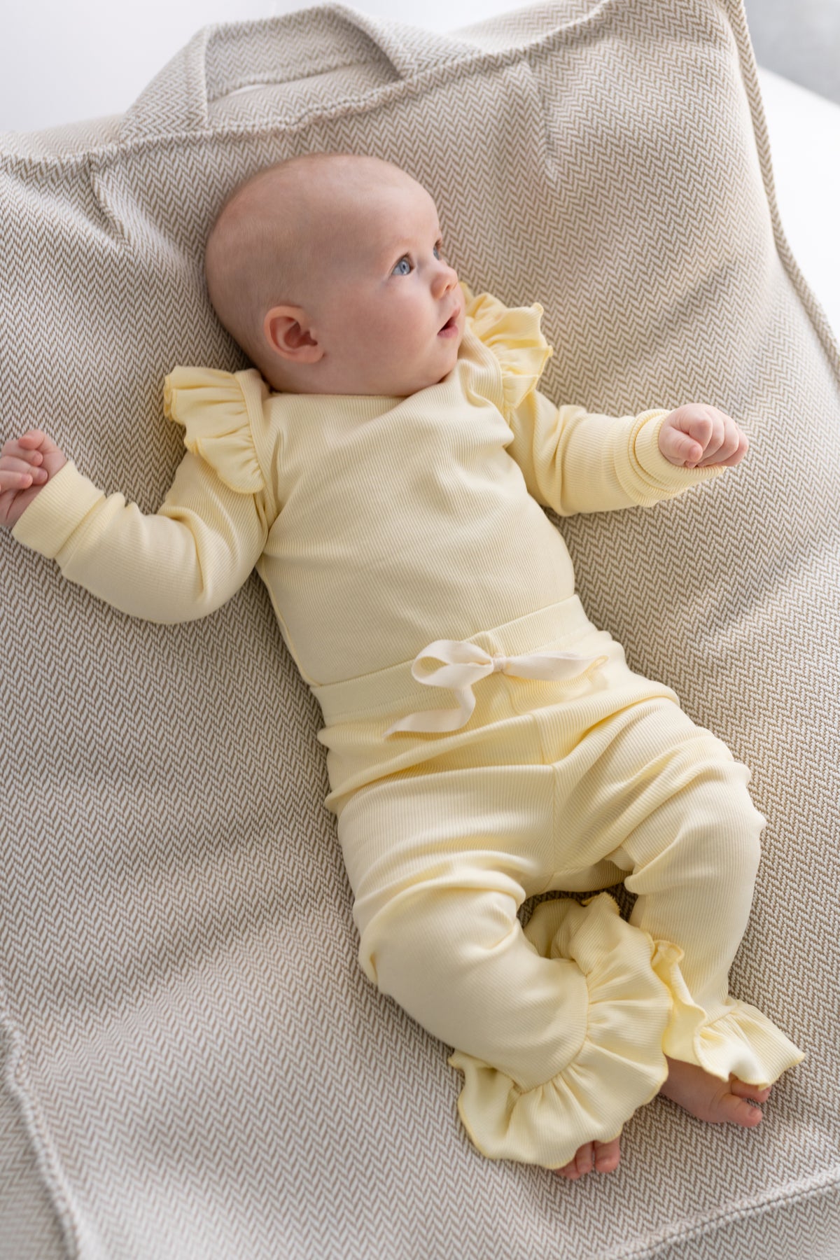 Legginsy z falbanką BUTTER