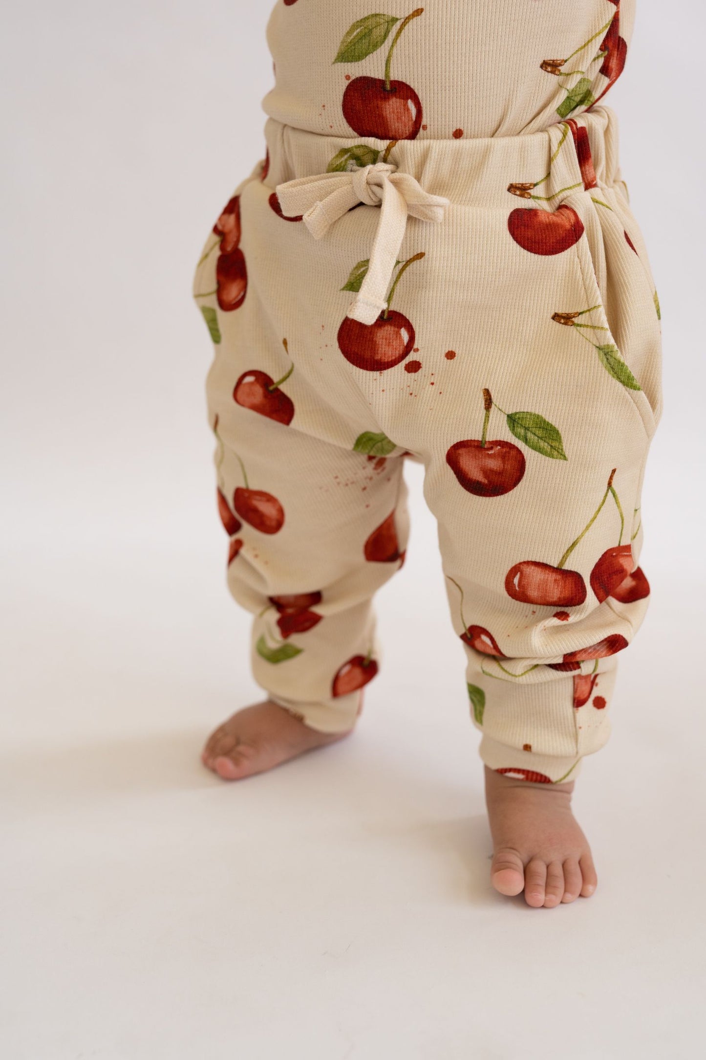 Spodnie prążkowane CHERRY