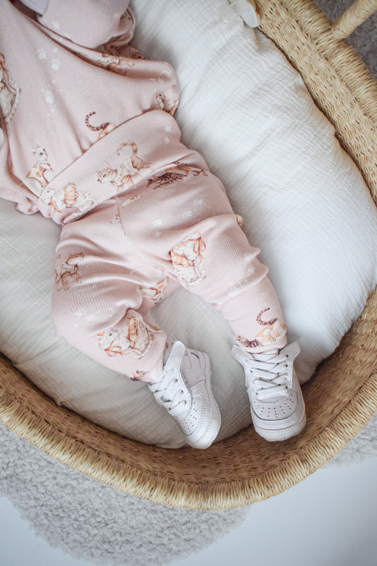 Legginsy rosnące koty róz